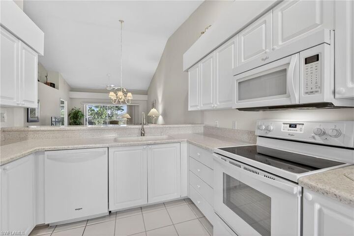 Property Photo:  14301 Hickory Links Ct 1623  FL 33912 