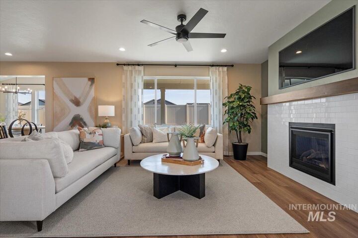 Property Photo:  2258 N Asner Ave  ID 83669 