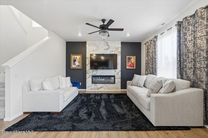 Property Photo:  457 E Burdock Loop  ID 83835 