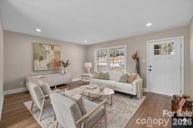 Property Photo:  7101 Woodstock Drive  NC 28210 