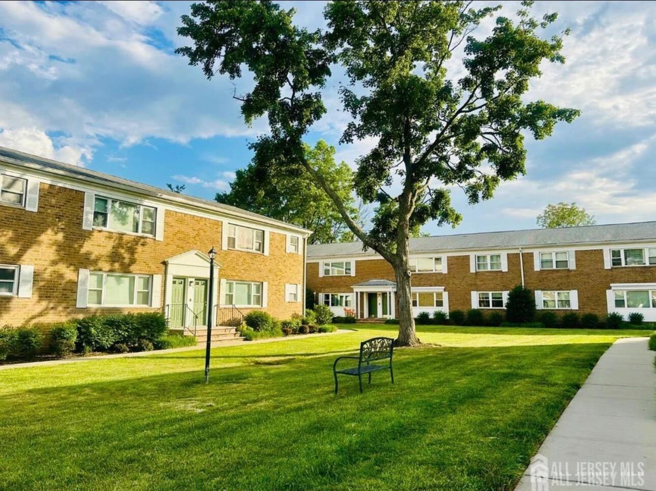 Property Photo:  37 Judson Street 5A  NJ 08837 