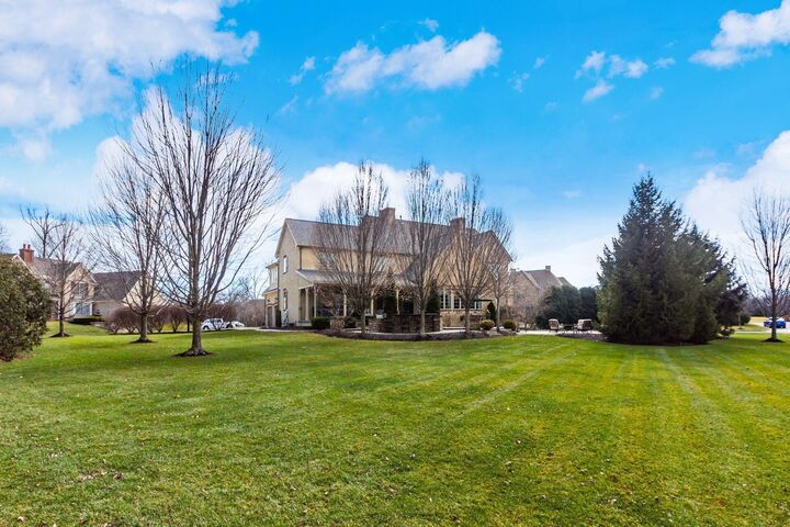 Property Photo: 9338 Deer Path Court OH 43065