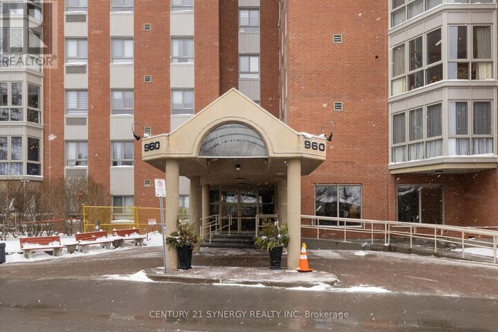 Property Photo:  960 Teron Road 815  ON K2K 2B6 