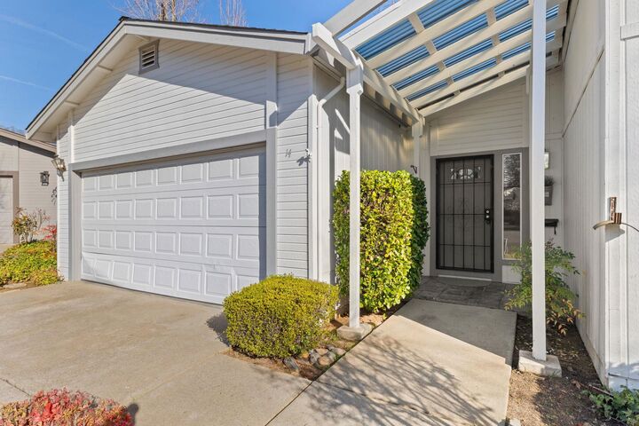 Property Photo: 12800 Honey Locust Ct. #14 CA 95370