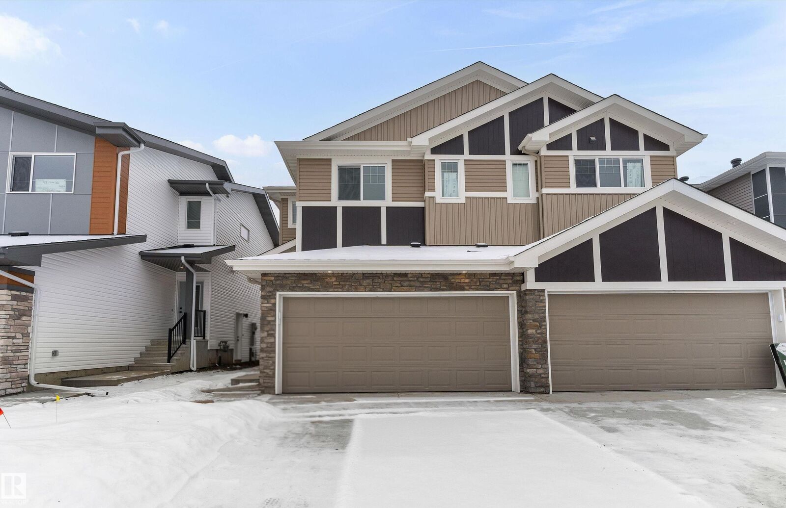 Property Photo:  919 19 Avenue NW  AB T6T 2X4 