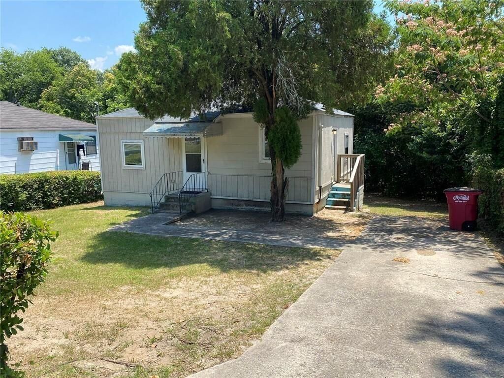 Property Photo:  2320 Ballard Drive  GA 31206 