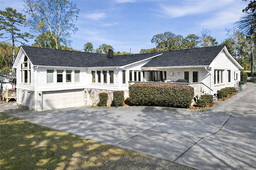 Property Photo:  6558 Lanier Island Parkway  GA 30518 