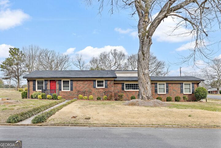 Property Photo:  2 Cameo Drive NW  GA 30165 