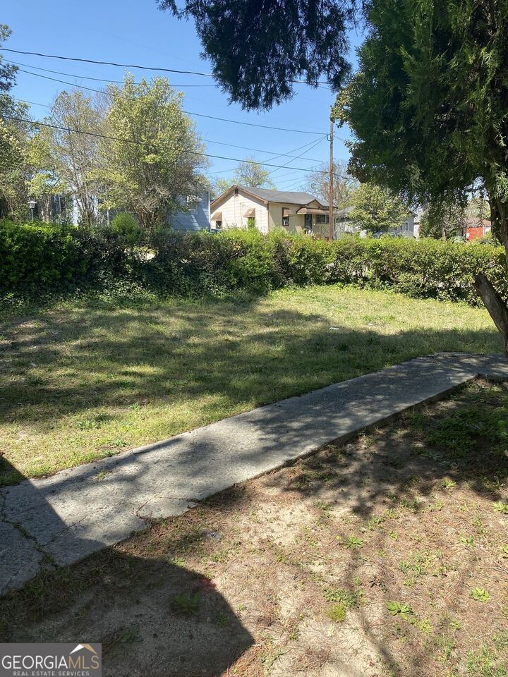 Property Photo:  2320 Ballard Drive  GA 31206 