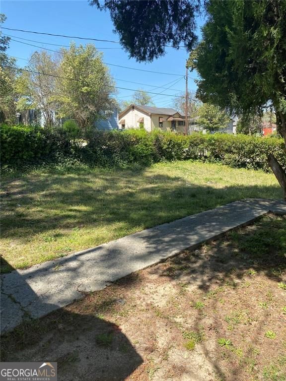 Property Photo:  2320 Ballard Drive  GA 31206 