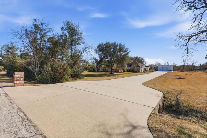 Property Photo:  500 Burwell Road  TX 77562 