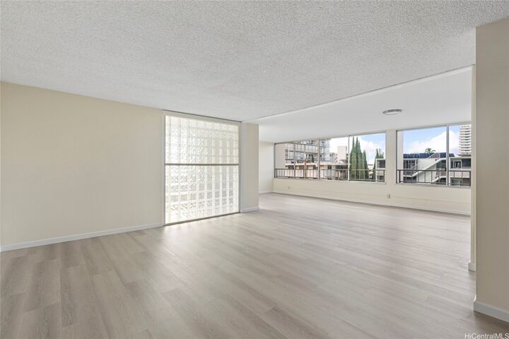 Property Photo:  1310 Heulu Street 301  HI 96822 