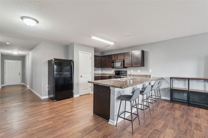 Property Photo:  315 Hillside Drive  IA 50327 