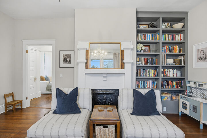 Property Photo:  316 W Lexington Avenue  KY 40422 