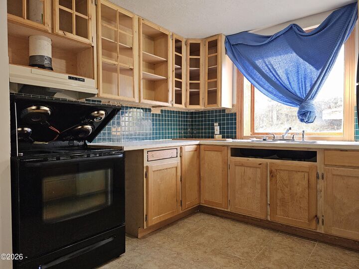 Property Photo:  1435 NE 12th Street  OR 97367 