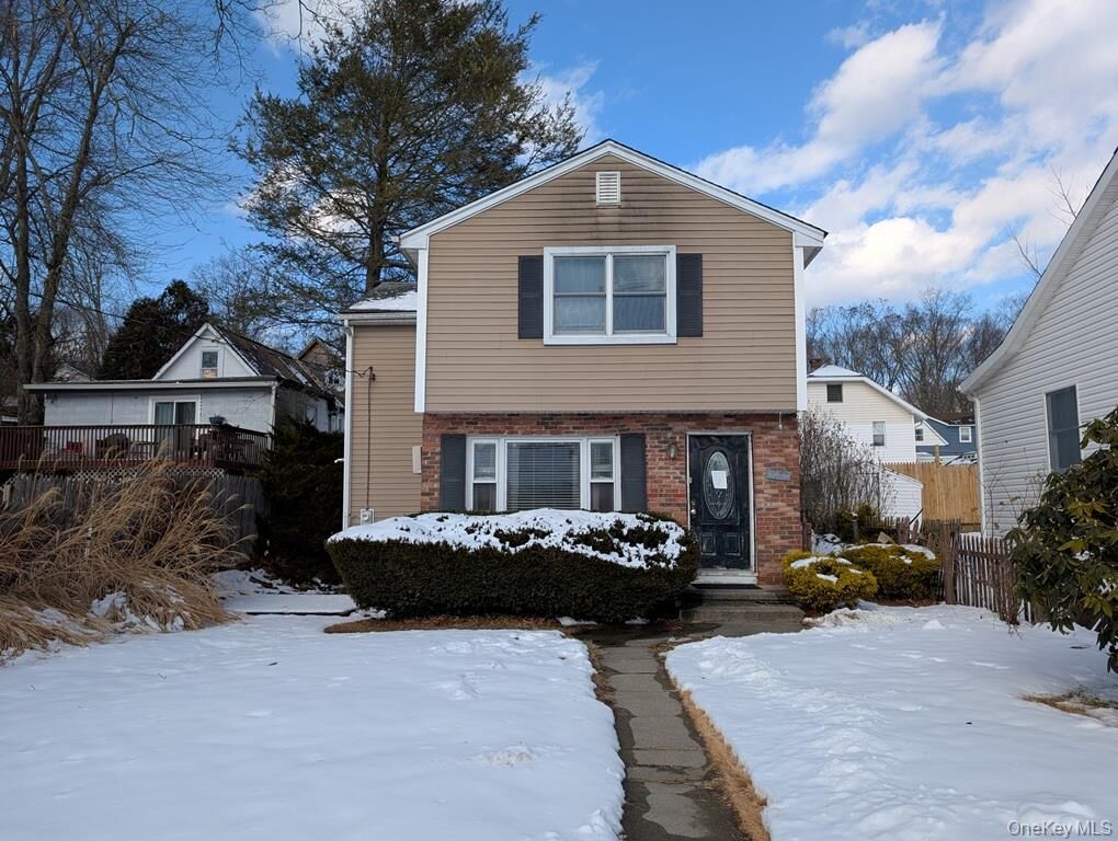 Property Photo:  219 Elm Road  NY 10541 