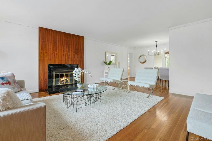 Property Photo:  12 Cross Hill Road  NY 10709 