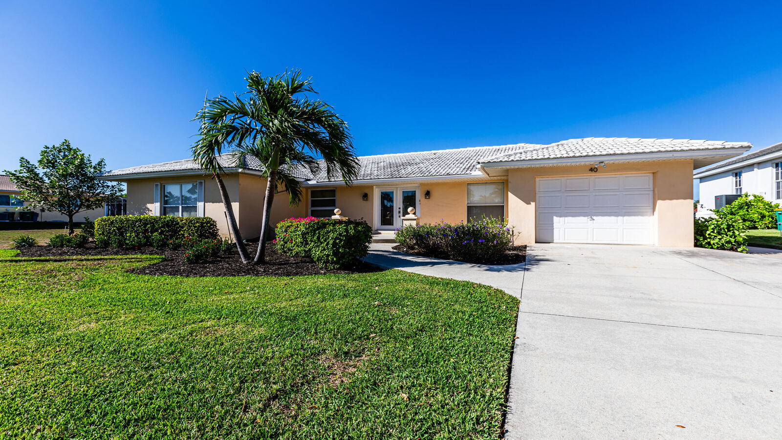 Property Photo: 40 Buttercup Court FL 34145