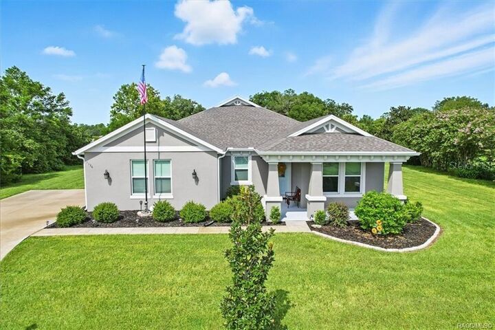 Property Photo: 1136 N Cherry Pop Drive FL 34442