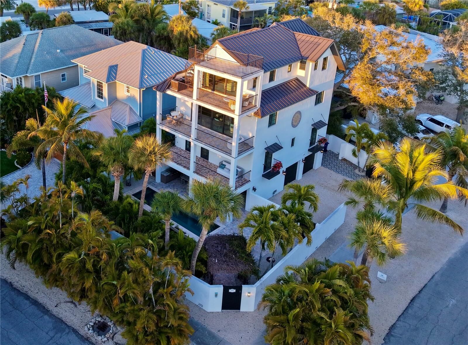 Property Photo:  5263 Avenida De Cortez  FL 34242 