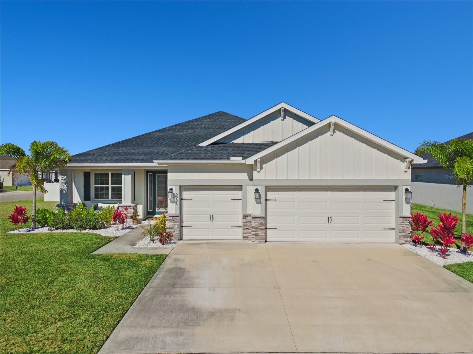 Property Photo: 6906 Treymont Drive FL 33813