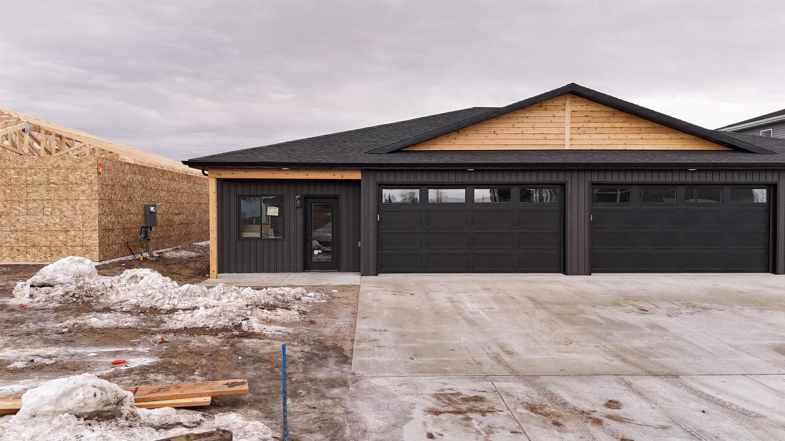 Property Photo:  2340 Landmark Dr  ND 58703-1898 