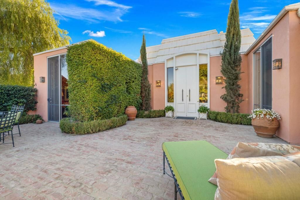 Property Photo:  73547 Minzah Way  CA 92260 