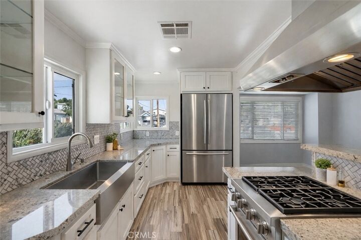 Property Photo:  1532 W 221st  CA 90501 