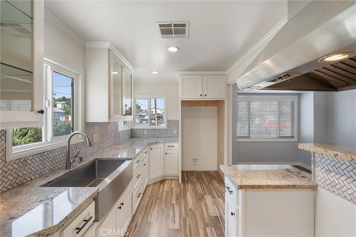 Property Photo: 1532 -1534 W 221st CA 90501