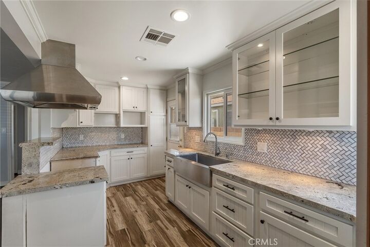 Property Photo:  1532 -1534 W 221st  CA 90501 