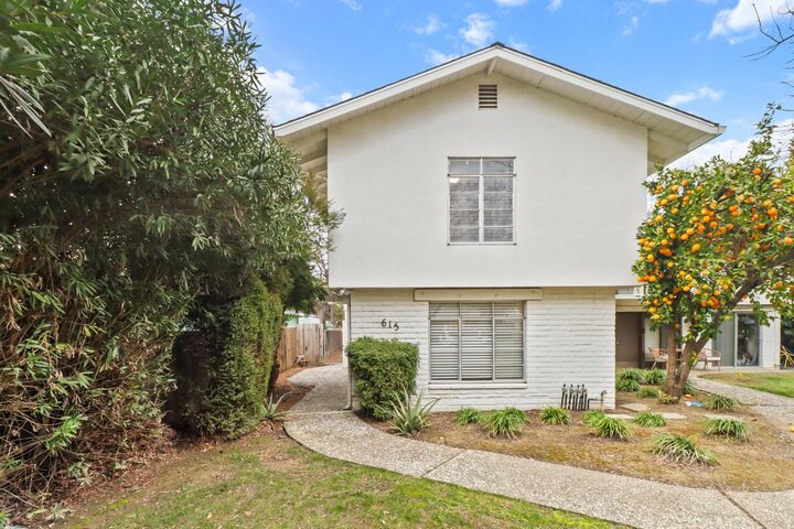 Property Photo:  615 11th Street  CA 95616 