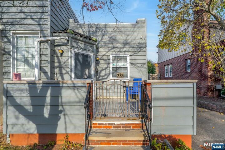 Property Photo:  229 Baldwin Avenue  NJ 07604 