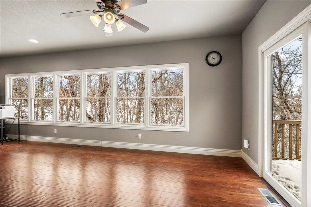 Property Photo: 24 Kirkliston Lane AR 72715