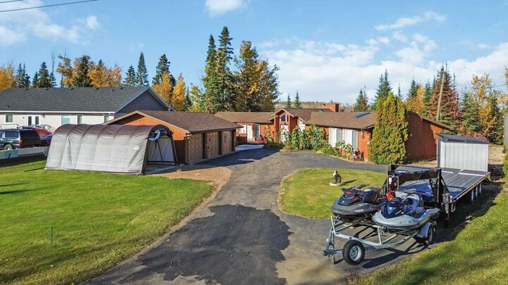 Property Photo:  39 Poplar Crescent  AB T9H 0L2 