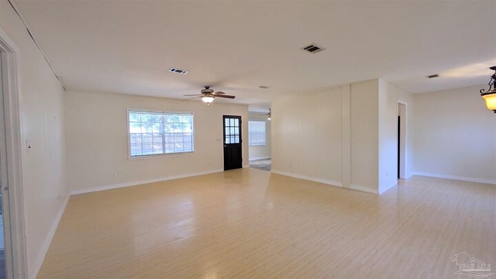 Property Photo:  8455 Lofton Dr  FL 32514 