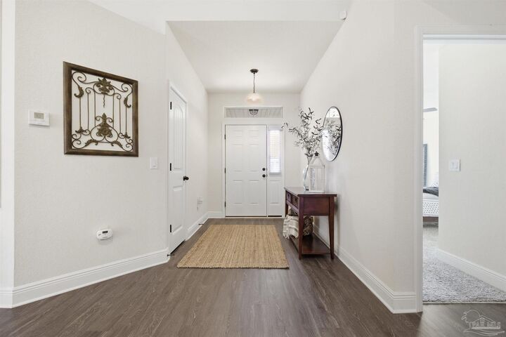 Property Photo: 6366 Red Pepper Dr FL 32563