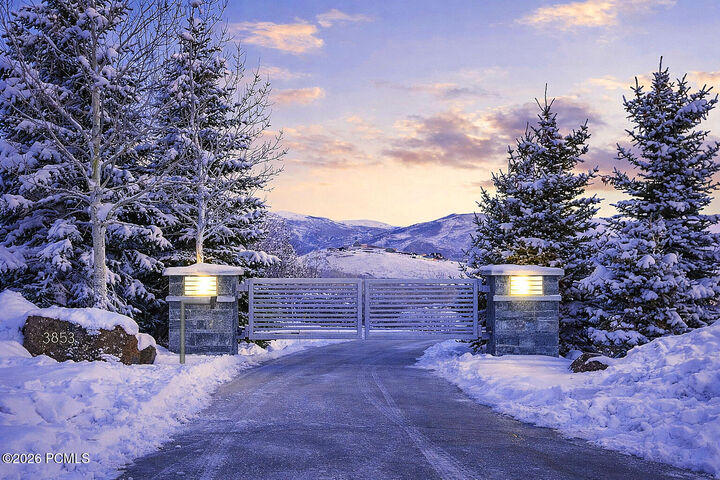 Property Photo:  3853 Rockport Ridge Road  UT 84098 