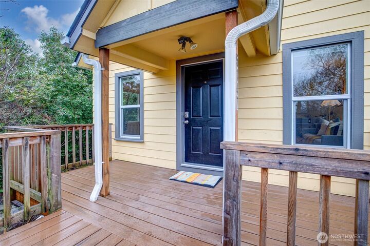 Property Photo:  5147 S Lucile Street  WA 98118 
