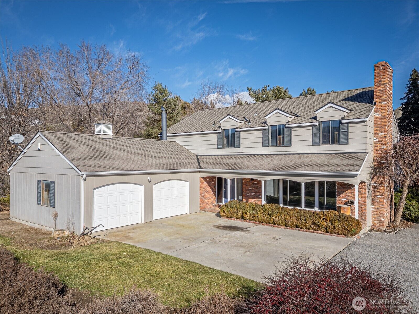 Property Photo: 2328 Easy Street WA 98801