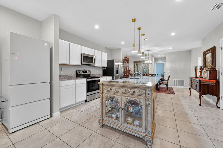 Property Photo:  237 Raspberry Road  FL 34981 