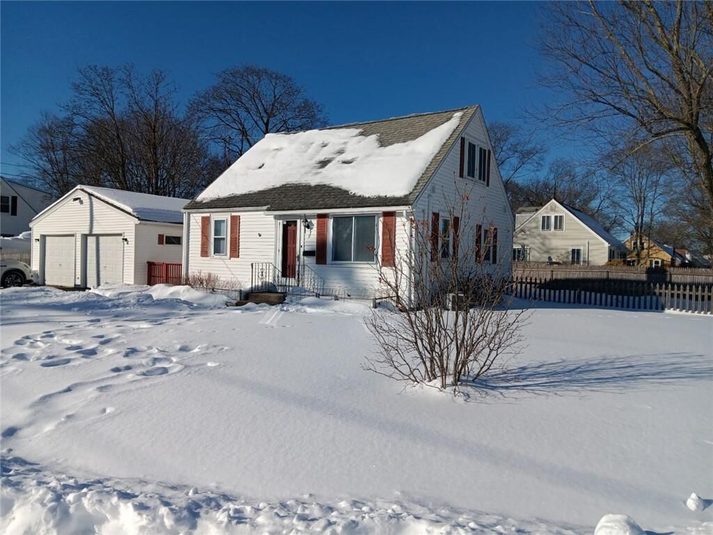 Property Photo: 5 Barre Court RI 02886