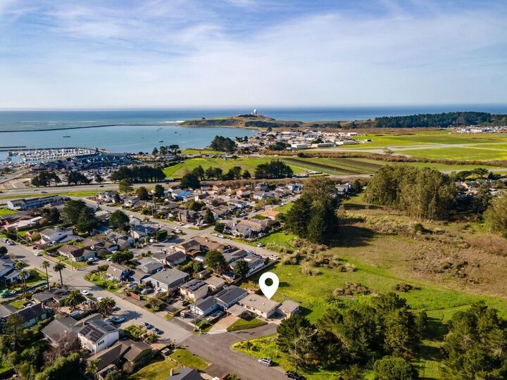 Property Photo:  249 Sevilla Avenue  CA 94018 