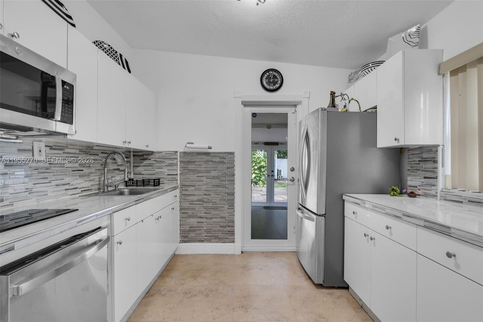 Property Photo:  13800 NW 2nd Ave  FL 33168 