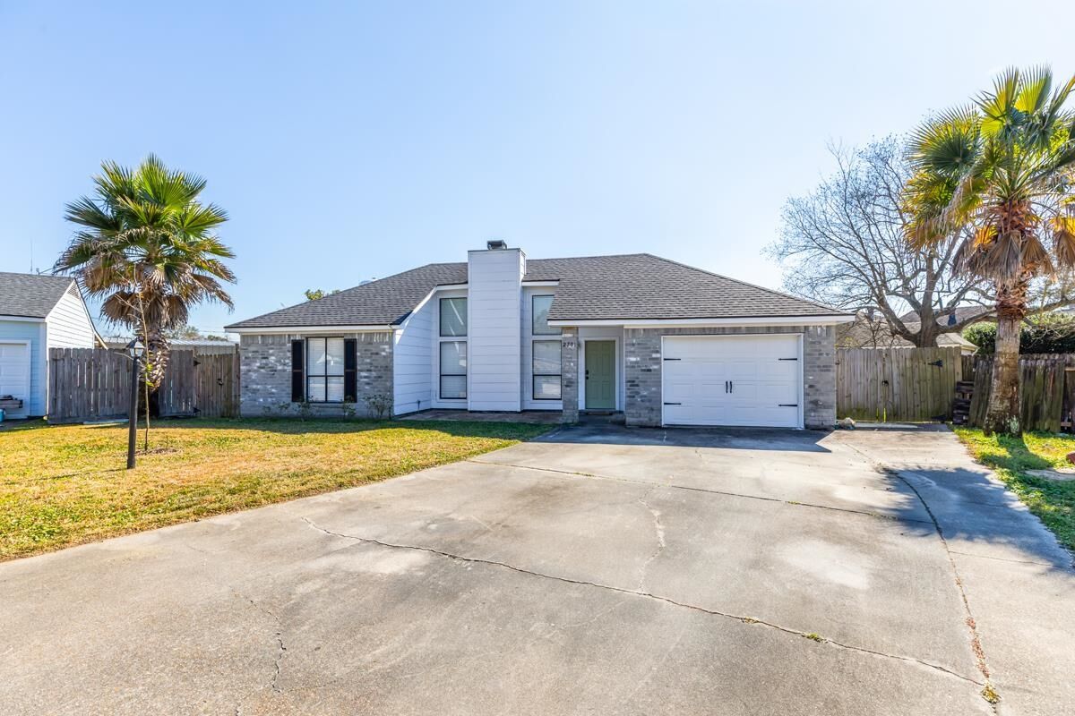 Property Photo:  2701 Terrace Circle  TX 77630 