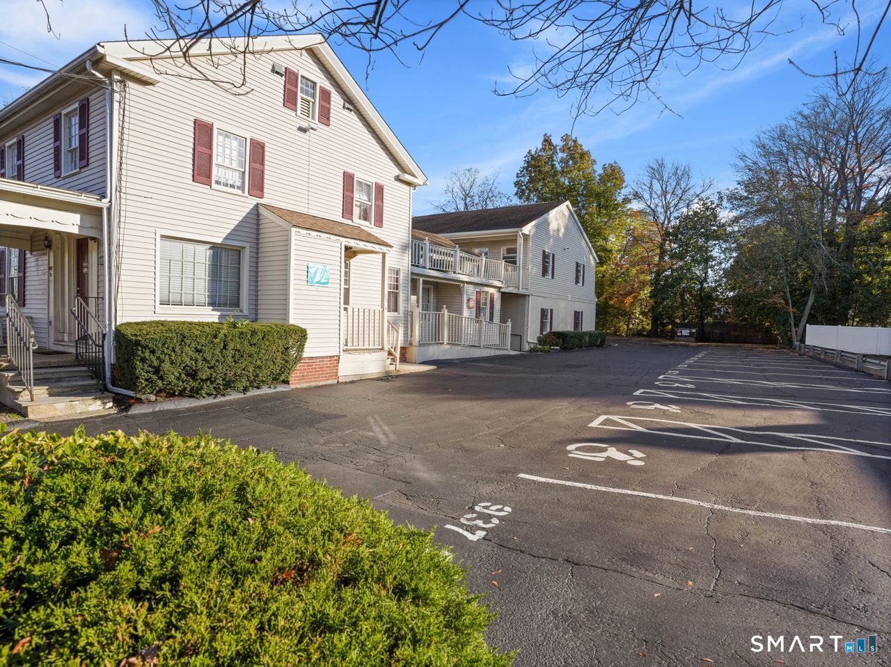 Property Photo:  919 Stratford Avenue Ste 7  CT 06615 