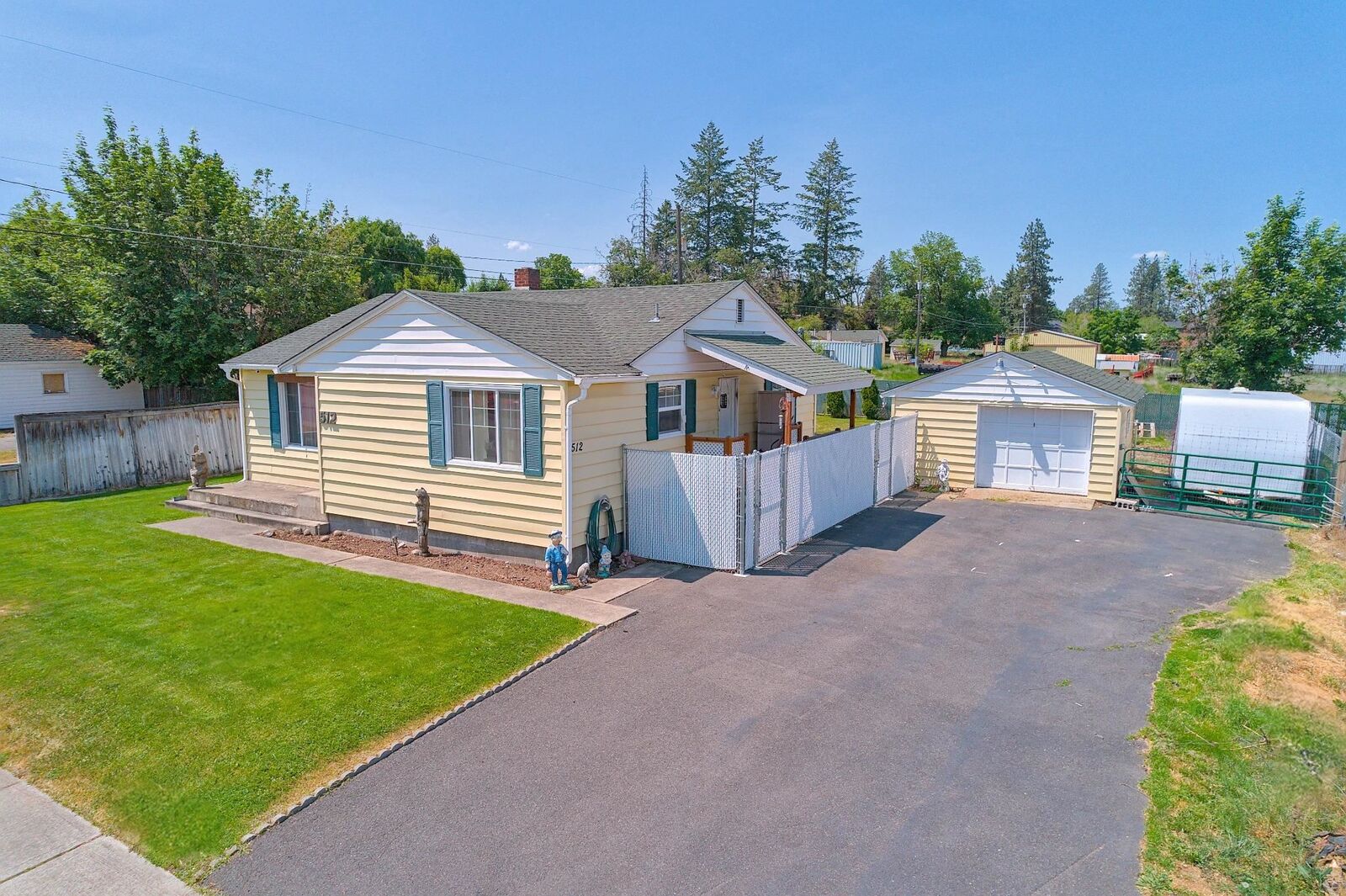 Property Photo:  512 S Thierman Rd  WA 99212 