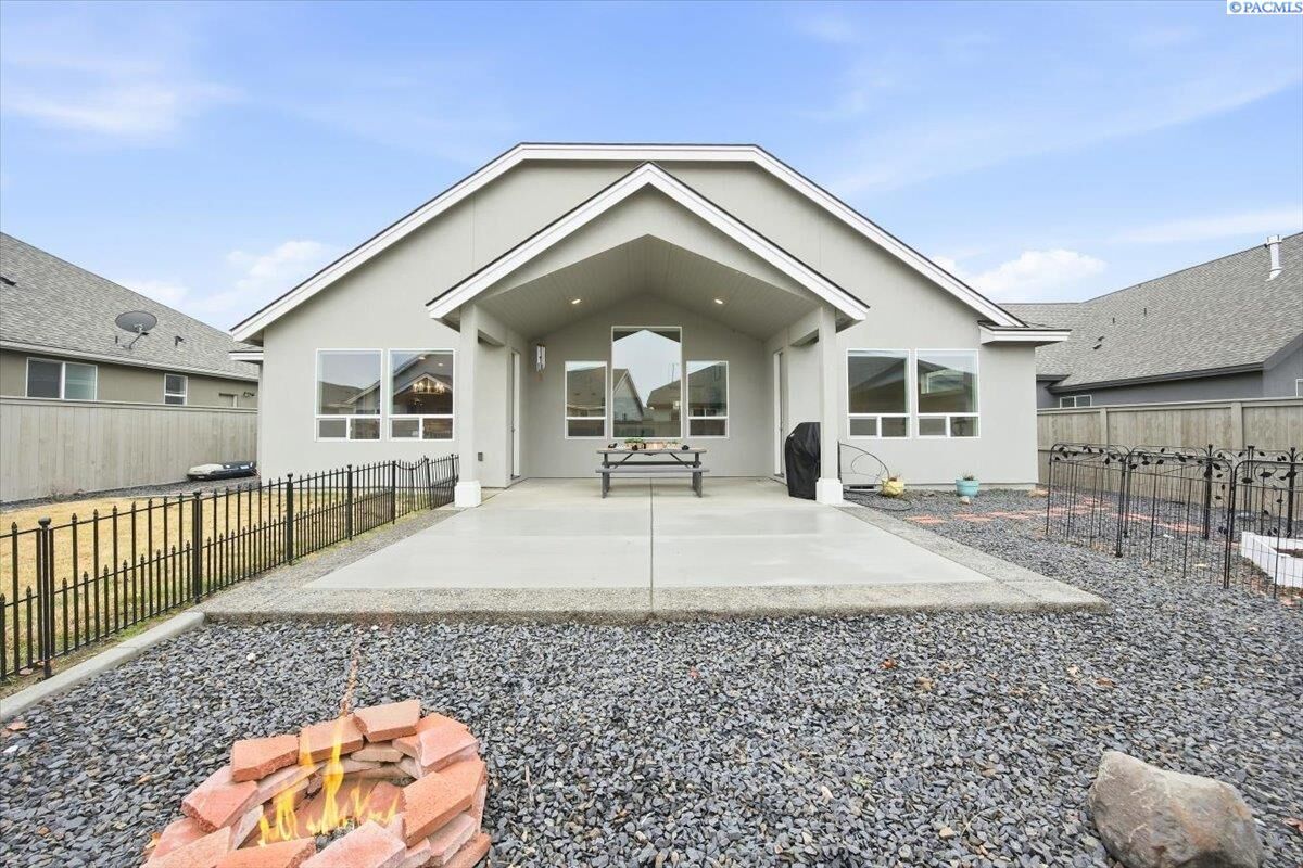 Property Photo:  3182 Mountain Quail Lane  WA 99354 
