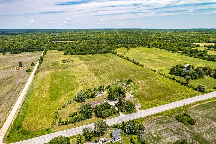 Property Photo: 2059 Upper Big Chute Road ON L0K 1E0