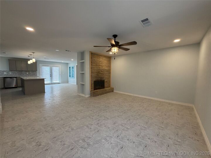 Property Photo: 2505 Haskell Boulevard OK 74401