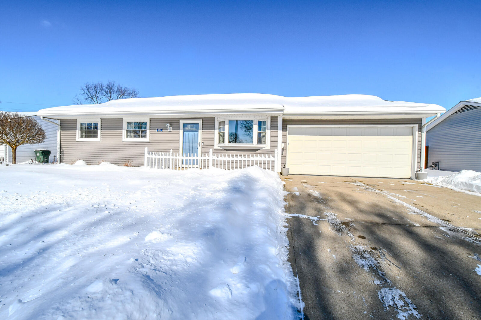 Property Photo:  229 W Ross Street  OH 45373 